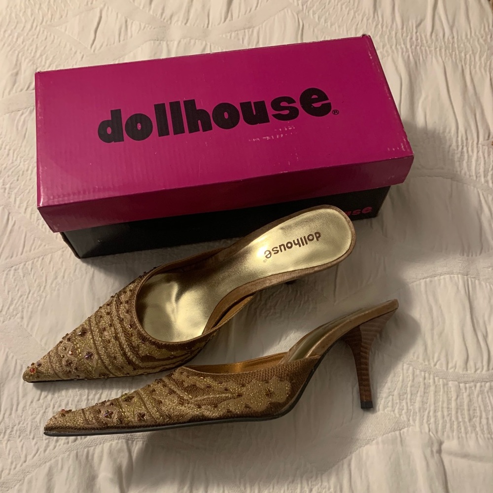 Dollhouse shoes